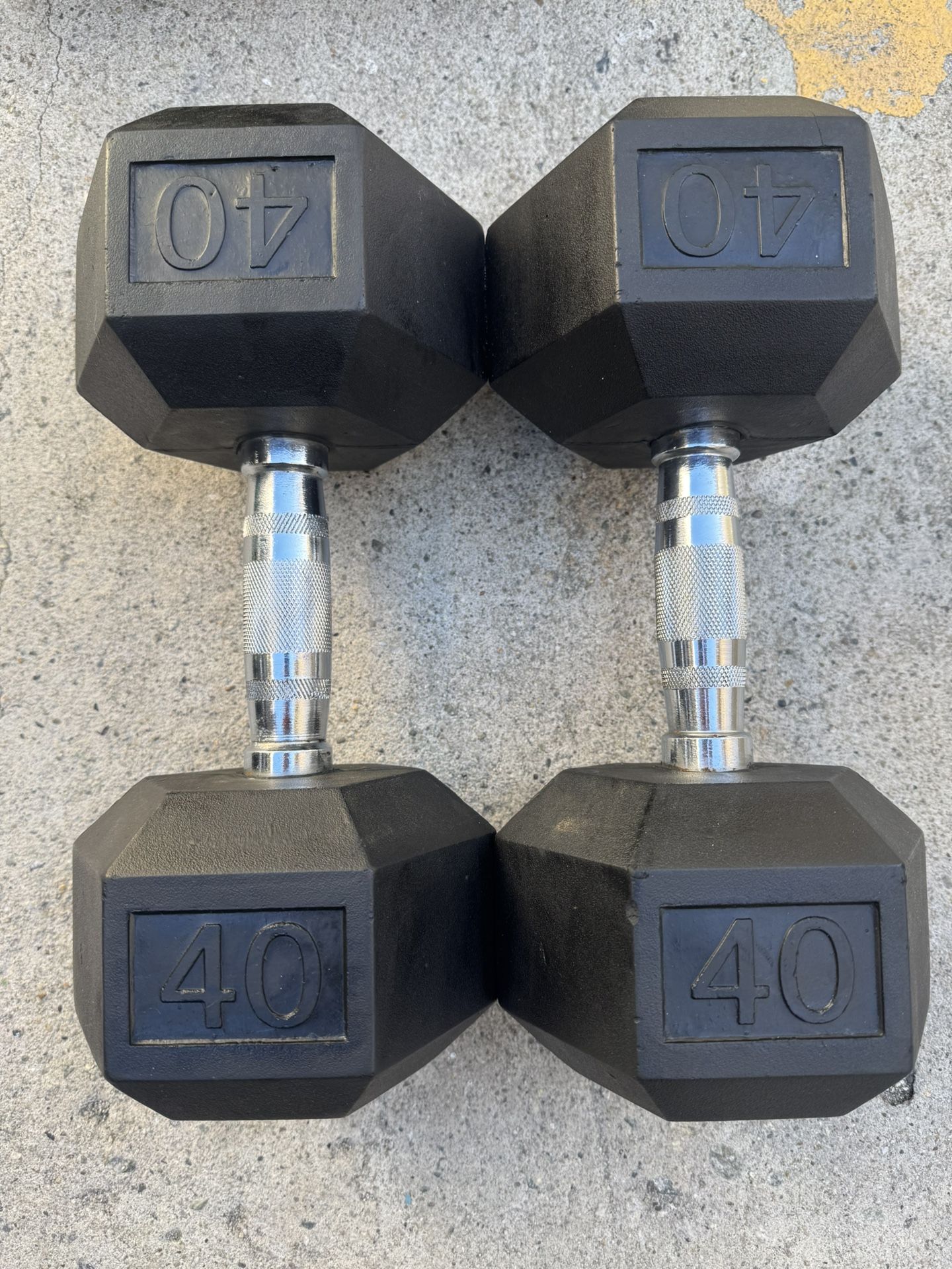 Dumbbells In Solid Condition 40lbs Pair Workout Equipment 40s