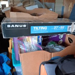 SANUS T.V. WALL MOUNT