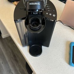 Keurig Like New With Kcups 