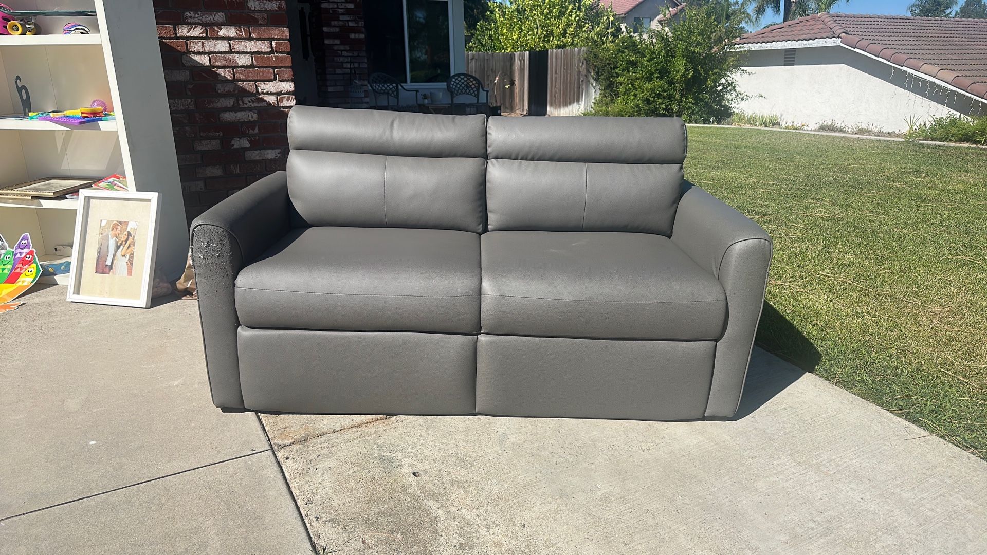 Rv Couch - Pullout To Bed