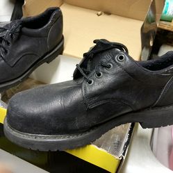 Work shoes