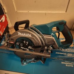 Makita 40v Saw 7/14 Tool Only