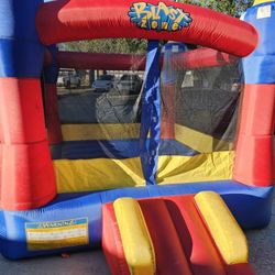 Little Kids Bounds House