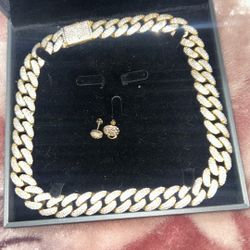 Gold Cuban 