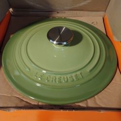 New Unused 2.75 Quart Green 