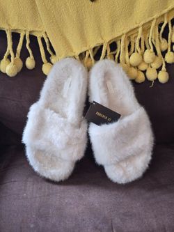 Forever 21 Fluffy Slide Slippers