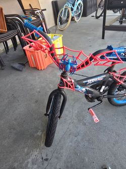 Kids Spider Man Bike 16" Wheels w/ Training Wheels