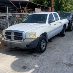 2007 Dodge Dakota 
