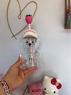 Starbuck strawberry bear cup