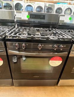 Frigidaire 30" 5.1 Cu Ft Gas Range, Air Fry, 5-Burner, Convection Bake, Storage Drawer