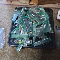 Scrap Silver Memory 2 Pounds. 65 Pieces
