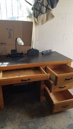  desk  Includ everything you see in the picture!