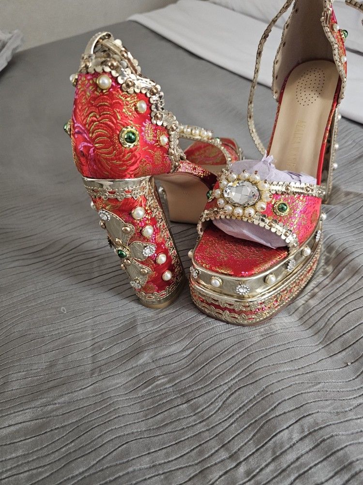 JEWELED ADORNED PLATFORMS