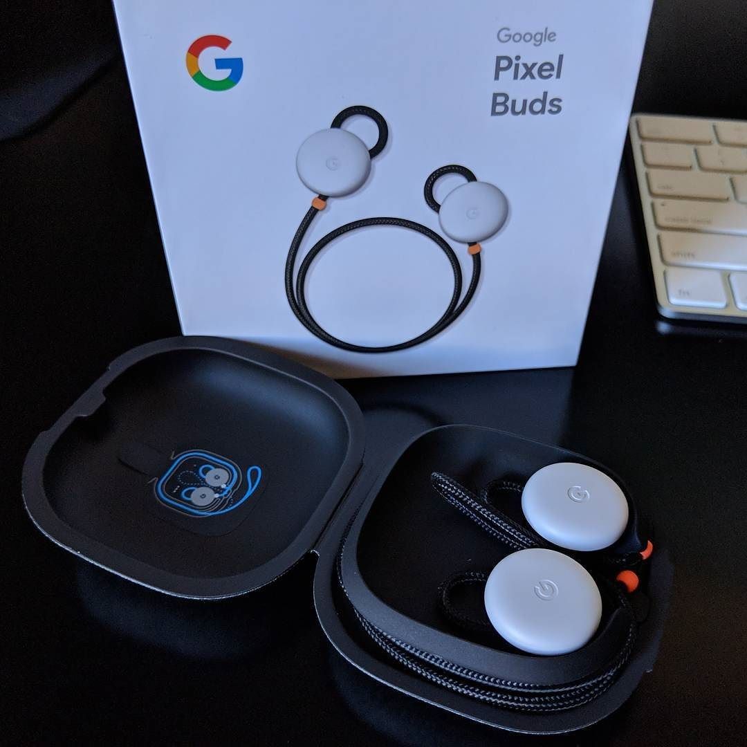 Google pixel buds Bluetooth wireless earbuds headphones with box and case