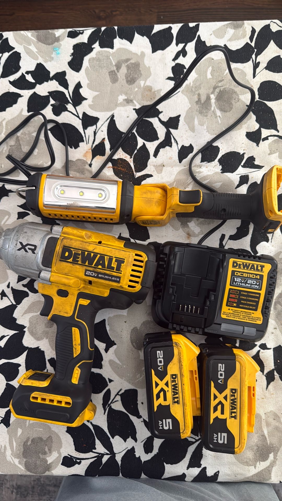 Dwalt 1/2 Inch Impact Wrench, Work Light, 2 Batteries And Charger