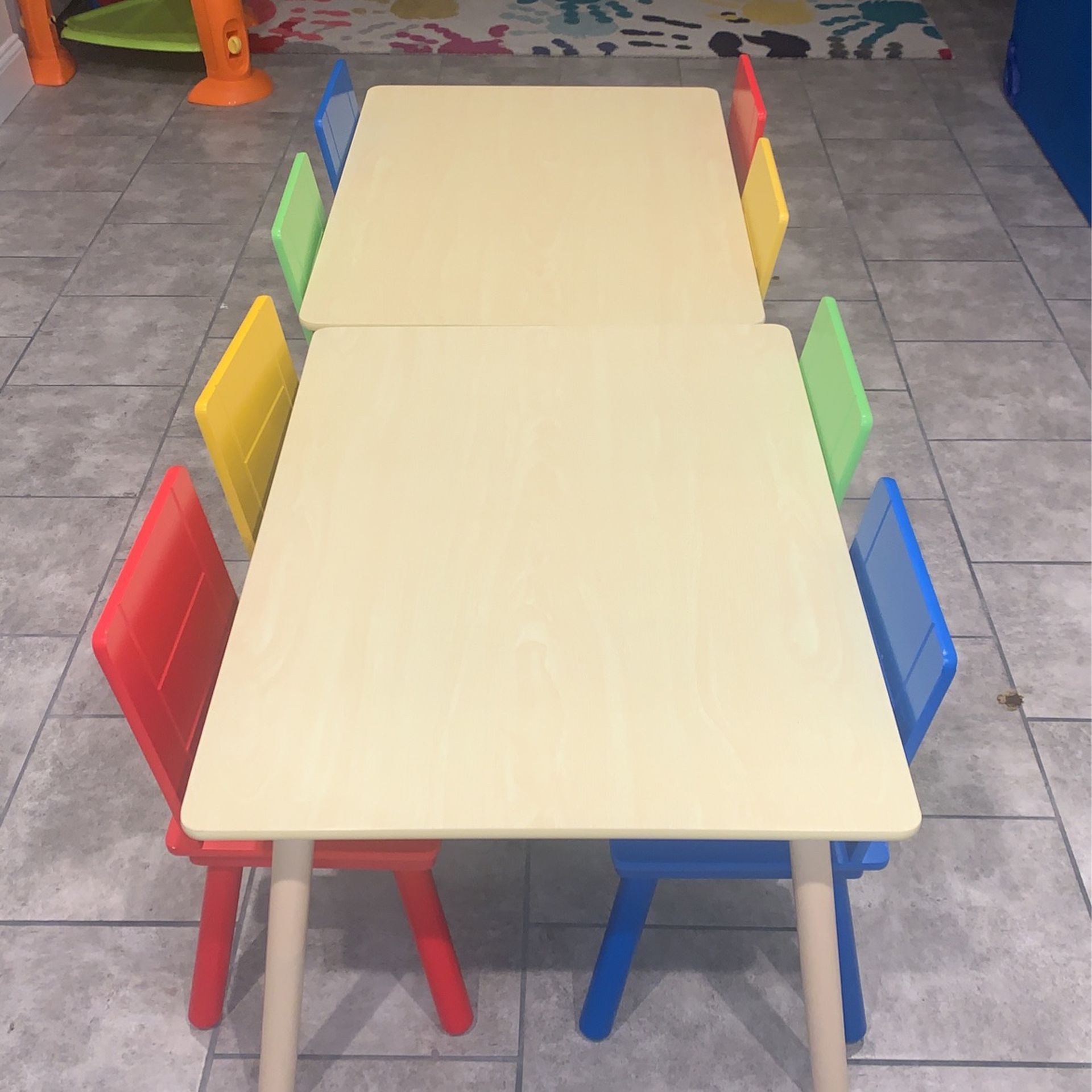 CHILDREN TABLE AND CHAIRS