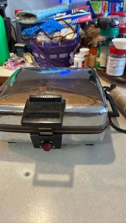 Waffle maker