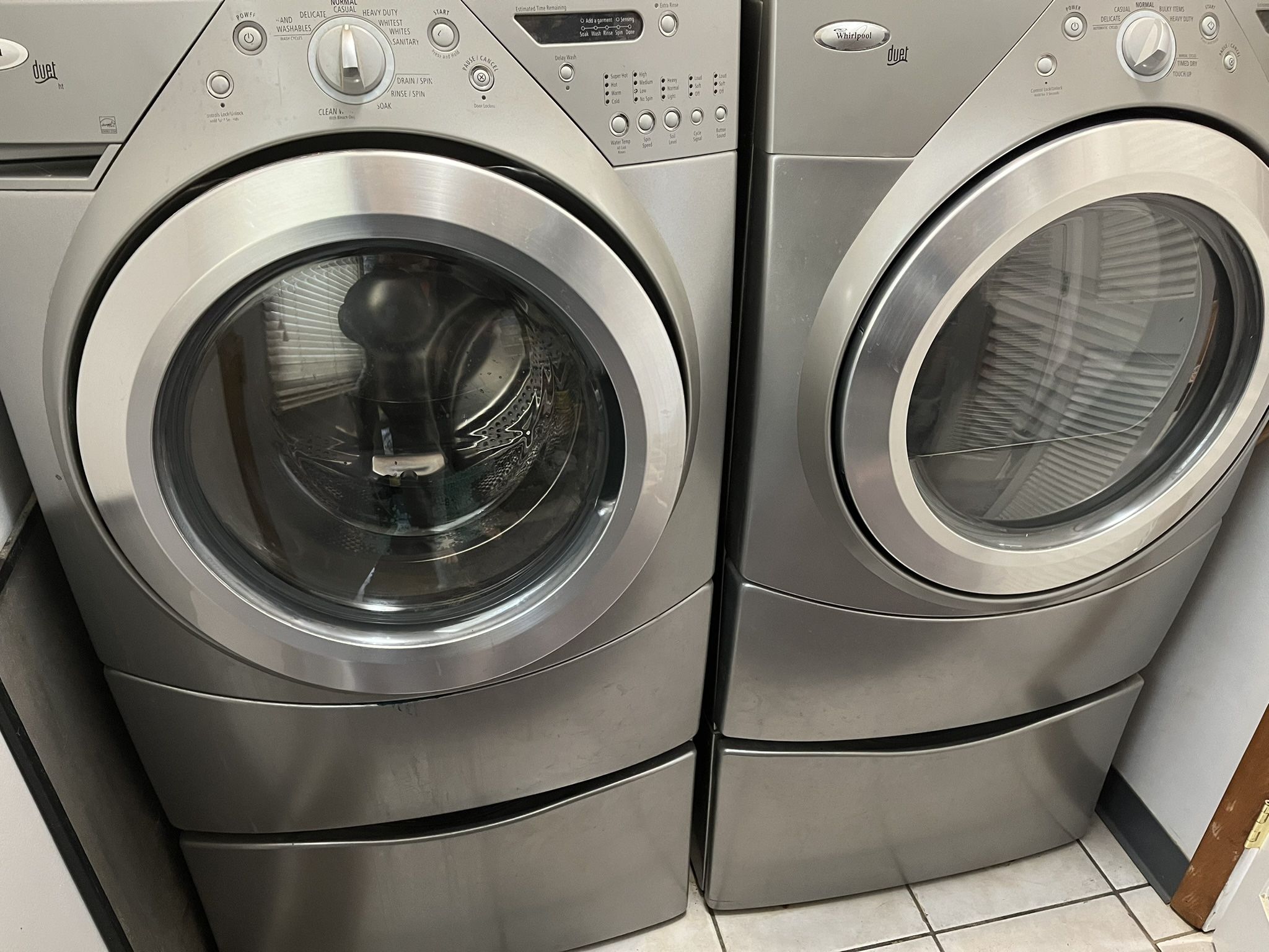 Washer Dryer With Pedestals 