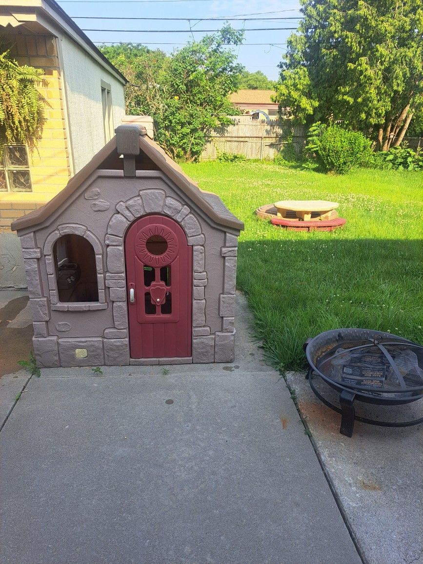 Used Play House