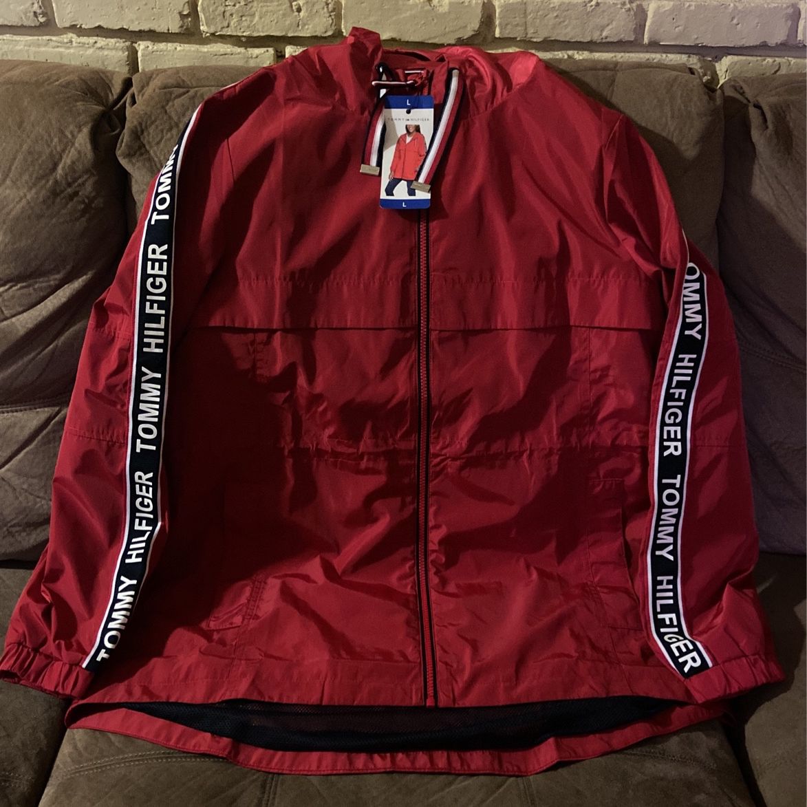  Tommy HilfigerLadies rain jackets .in Red And White 