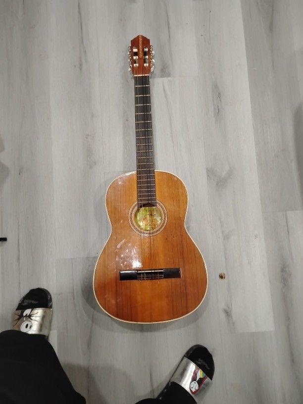 Paracho Hand Made Guitar