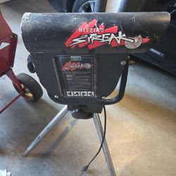 ATEC Hitting Streak Baseball / Softball Pitching Machine