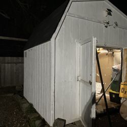 Shed 4 Sale Need Gone  &400 OBO