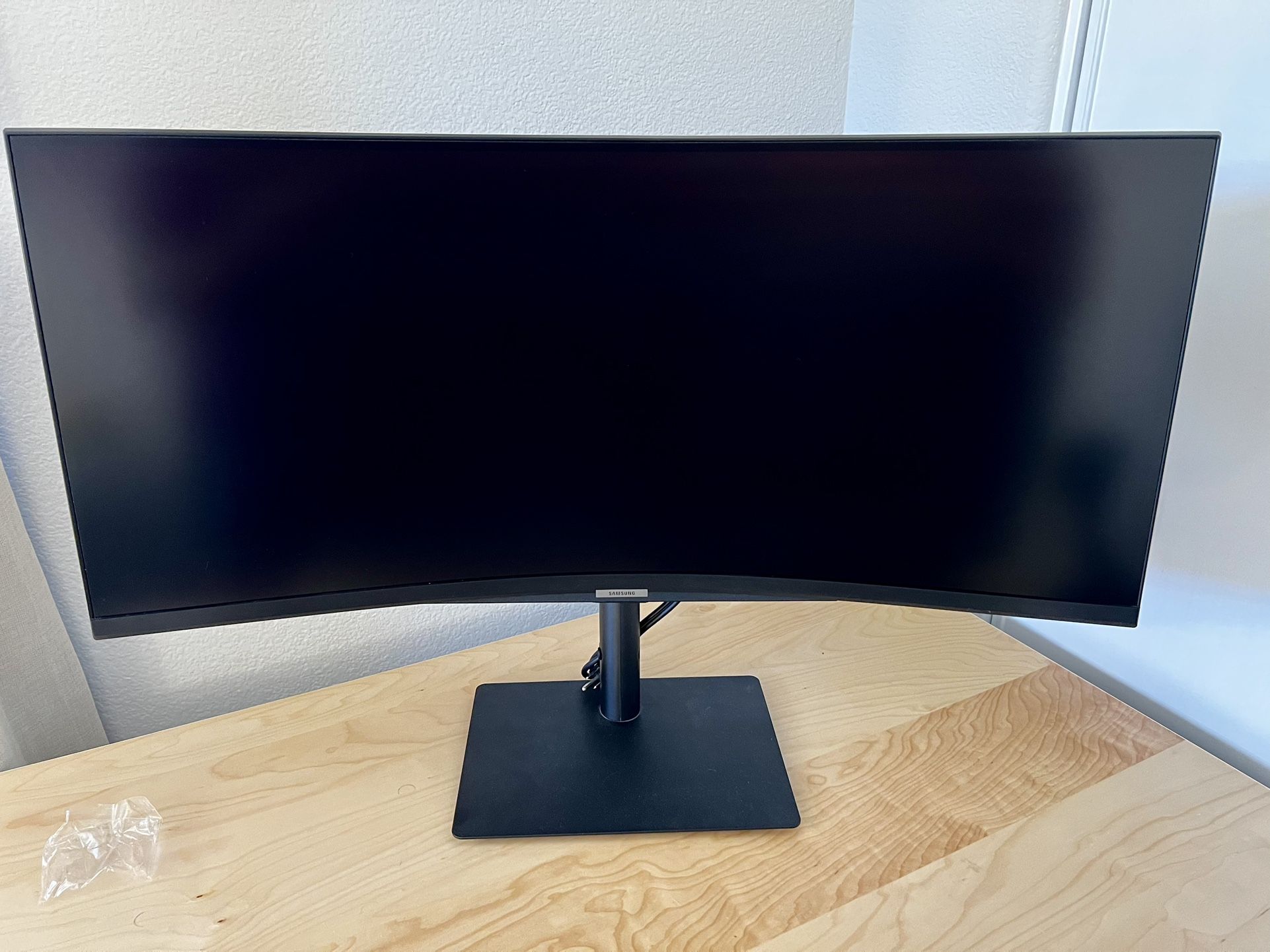 Samsung 34” Ultra wide Curved Monitor