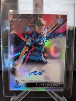 2021-22 Topps Finest UEFA Auto Sidney RC