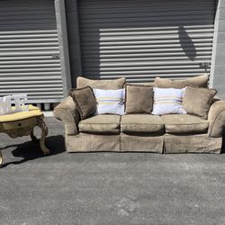 🤯CRAZY DEAL 🥳BEAUTIFUL & FLUFFY LARGE SOFA 🌟DELIVERY AVAILABLE 🚚