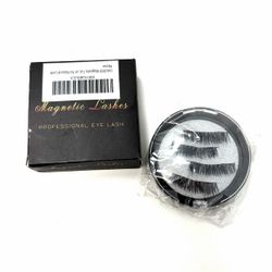 NEW Magnetic Eyelashes