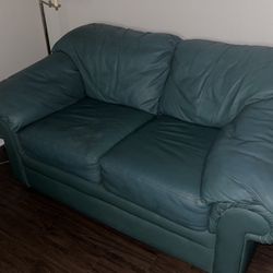 Full living room set For Sale 