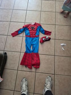 Hallween Kids costume and one adult