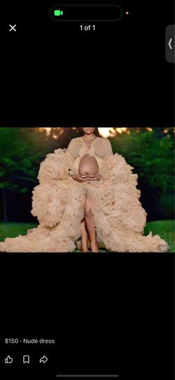 Maternity photoshoot dress fluffy