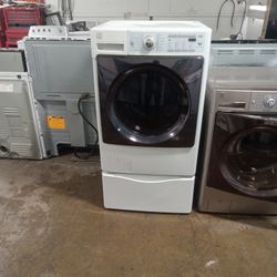 Kenmore Elite Front Load Washing Machine On Pedestal Pulls Out Free Delivery