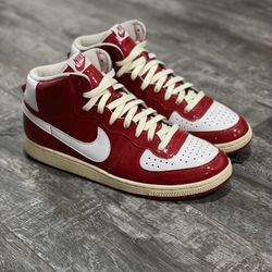 Vintage Nike’s (from Early 2000’s) - size 11 - RARE!!!