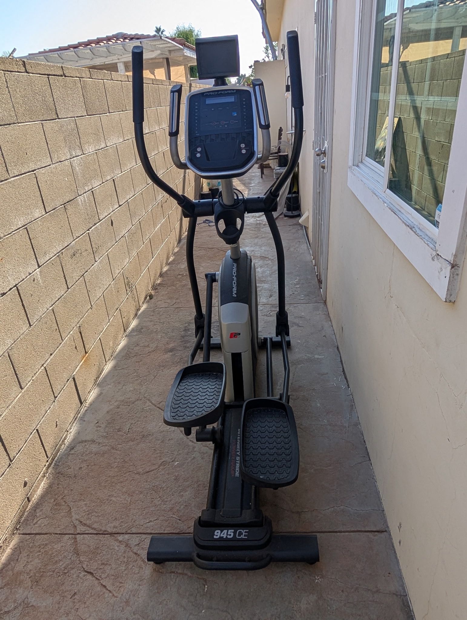 Pro Form Elliptical Exercise Machine