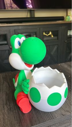 Yoshi popcorn holder