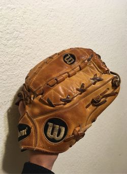 Wilson A2000 dual hinge