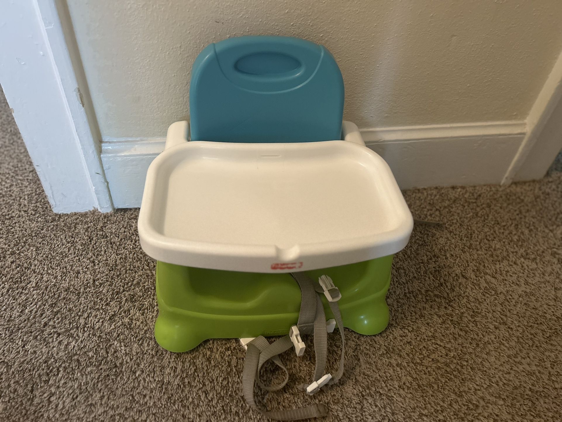 Fisher-Price Portable Baby & Toddler Dining Chair, Healthy Care Deluxe Booster Seat