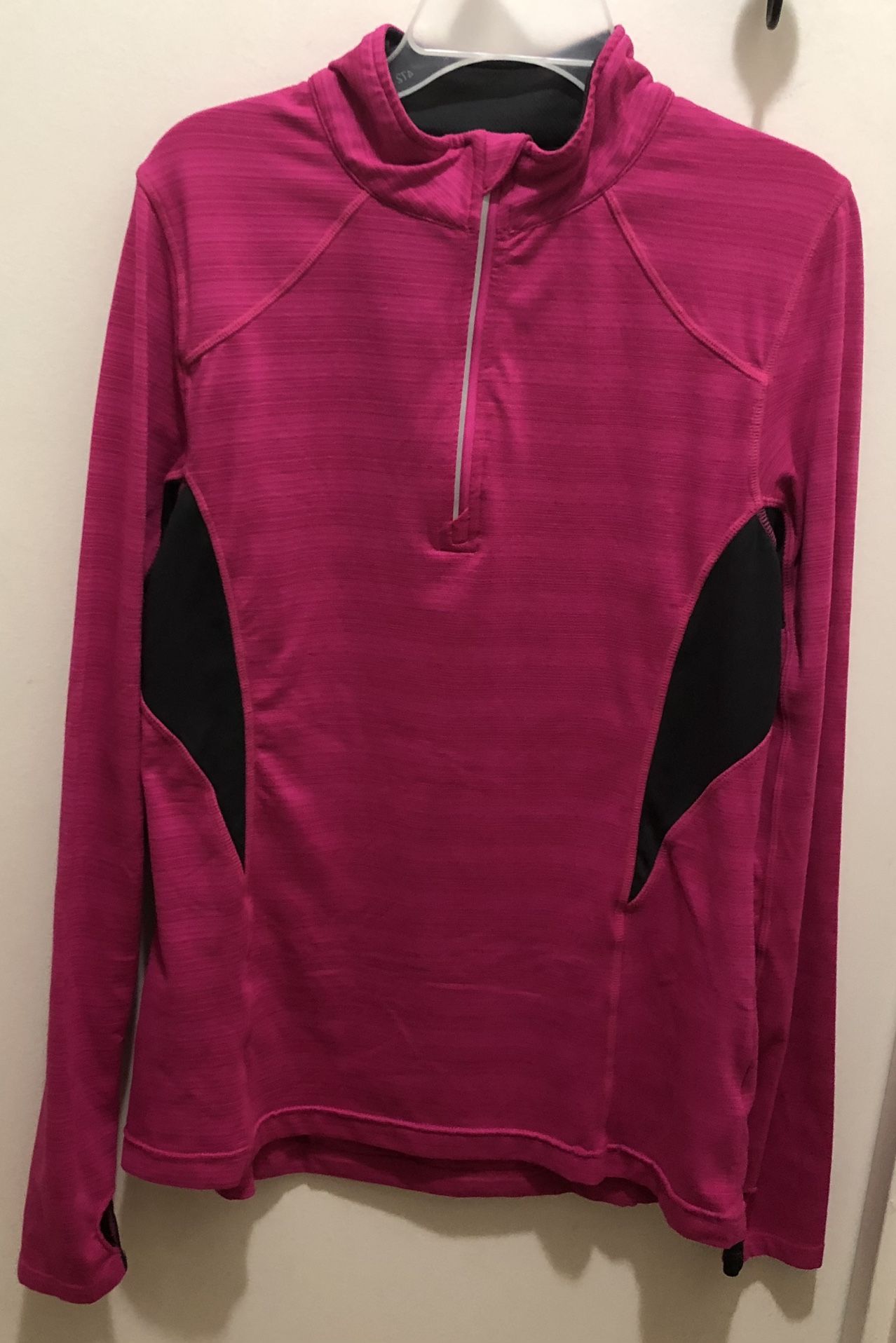 MPG Size M Mondetta Performance Gear Long Sleeve Athletic Shirt Thumb Holes