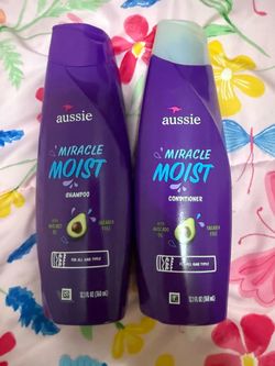 Aussie Miracle Moist Shampoo & Conditioner Set (Pick Up Only)