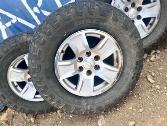 2018 Chevy Silverado rims 17”x8” 6x139
