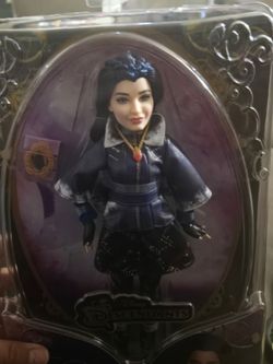 Descendants Evie Doll classic