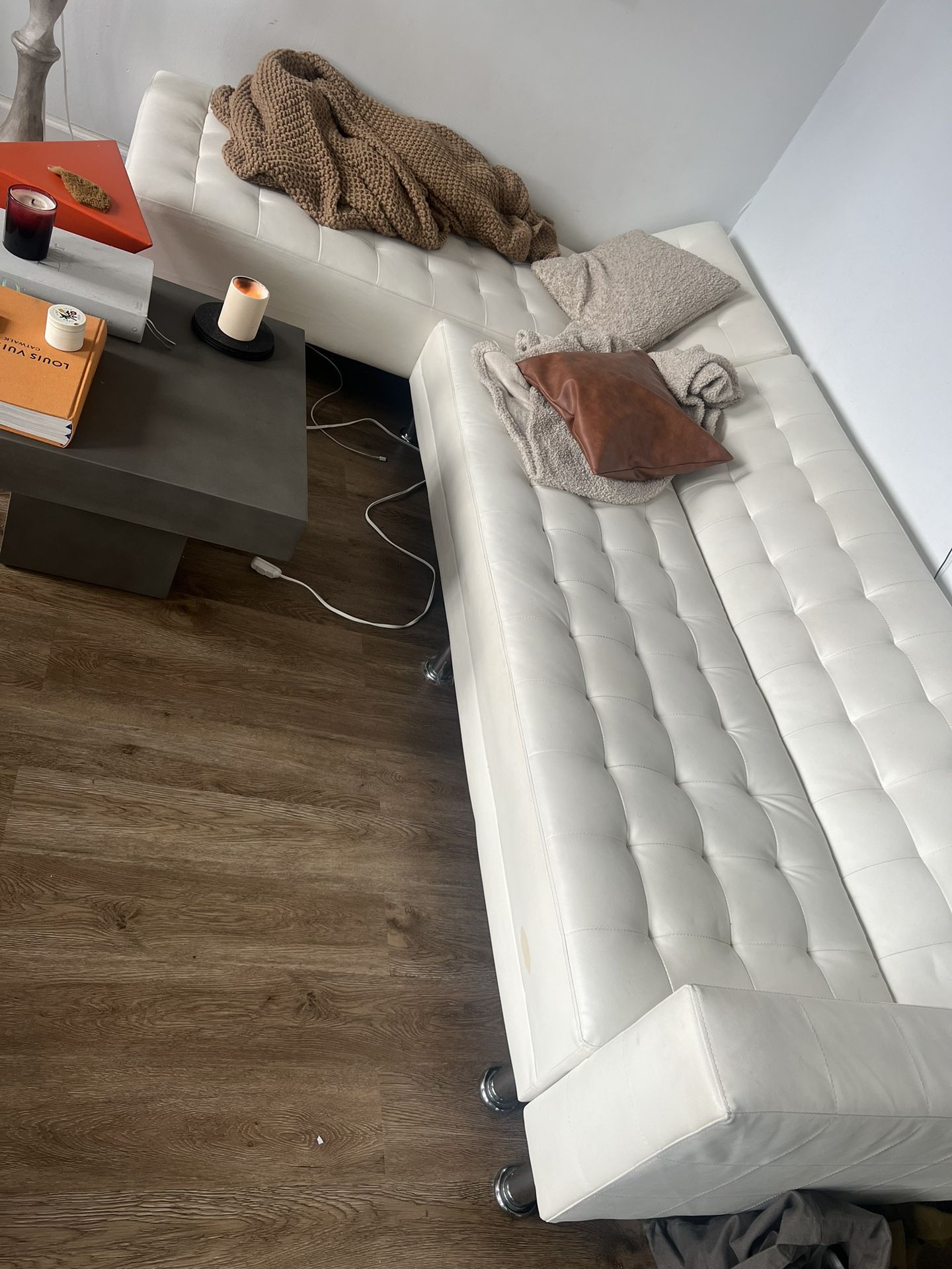White Leather L Shape Couch 
