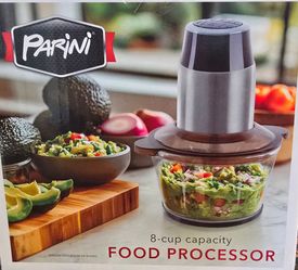 Food processor 28dls. (New)