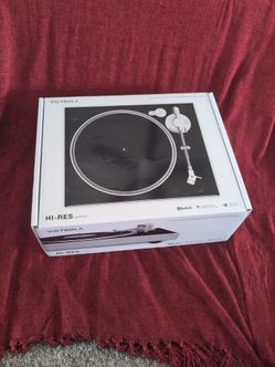 NEW SEALED Victrola Stream Carbon Turntable (Model VPT-2500)