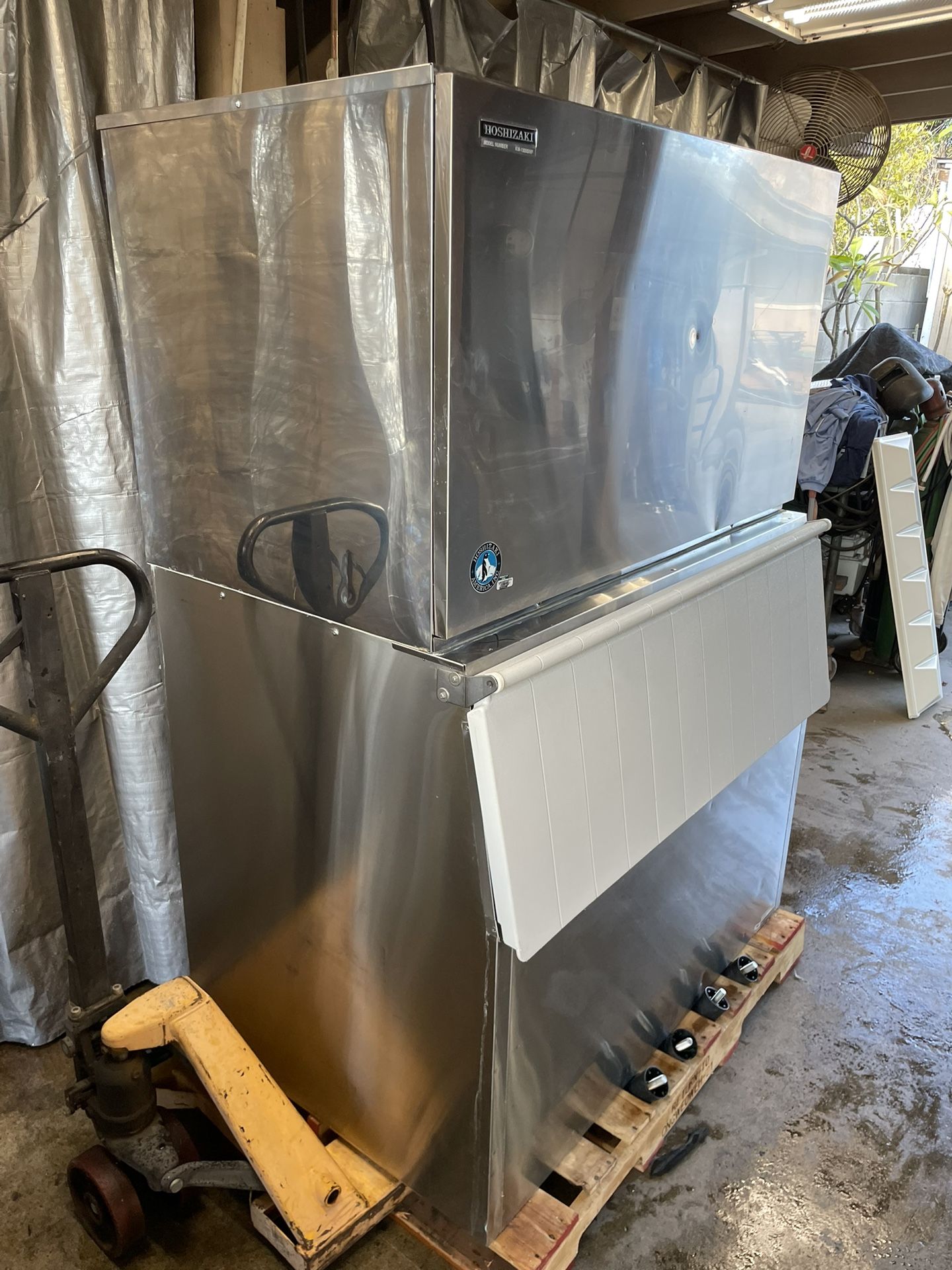 Hoshizaki 1600lb Crescent Shaped Ice Machine 230v 3phase