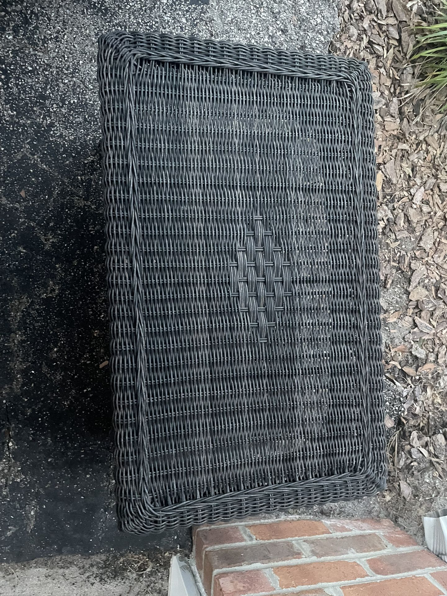 Wicker Table 
