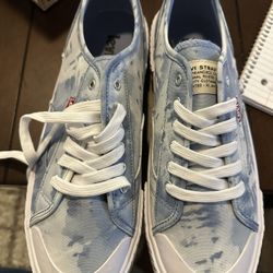 Levi’s Women Shoes-Size 10
